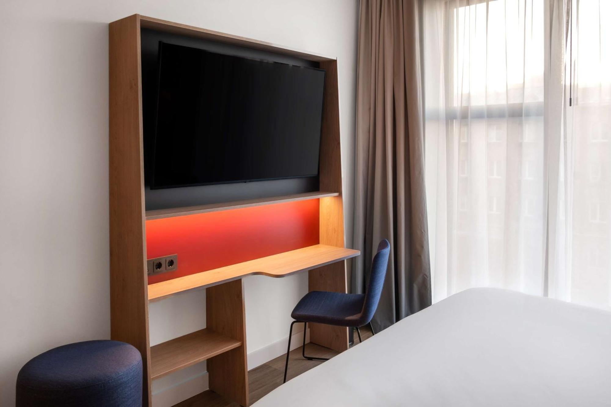 Hampton By Hilton 4*