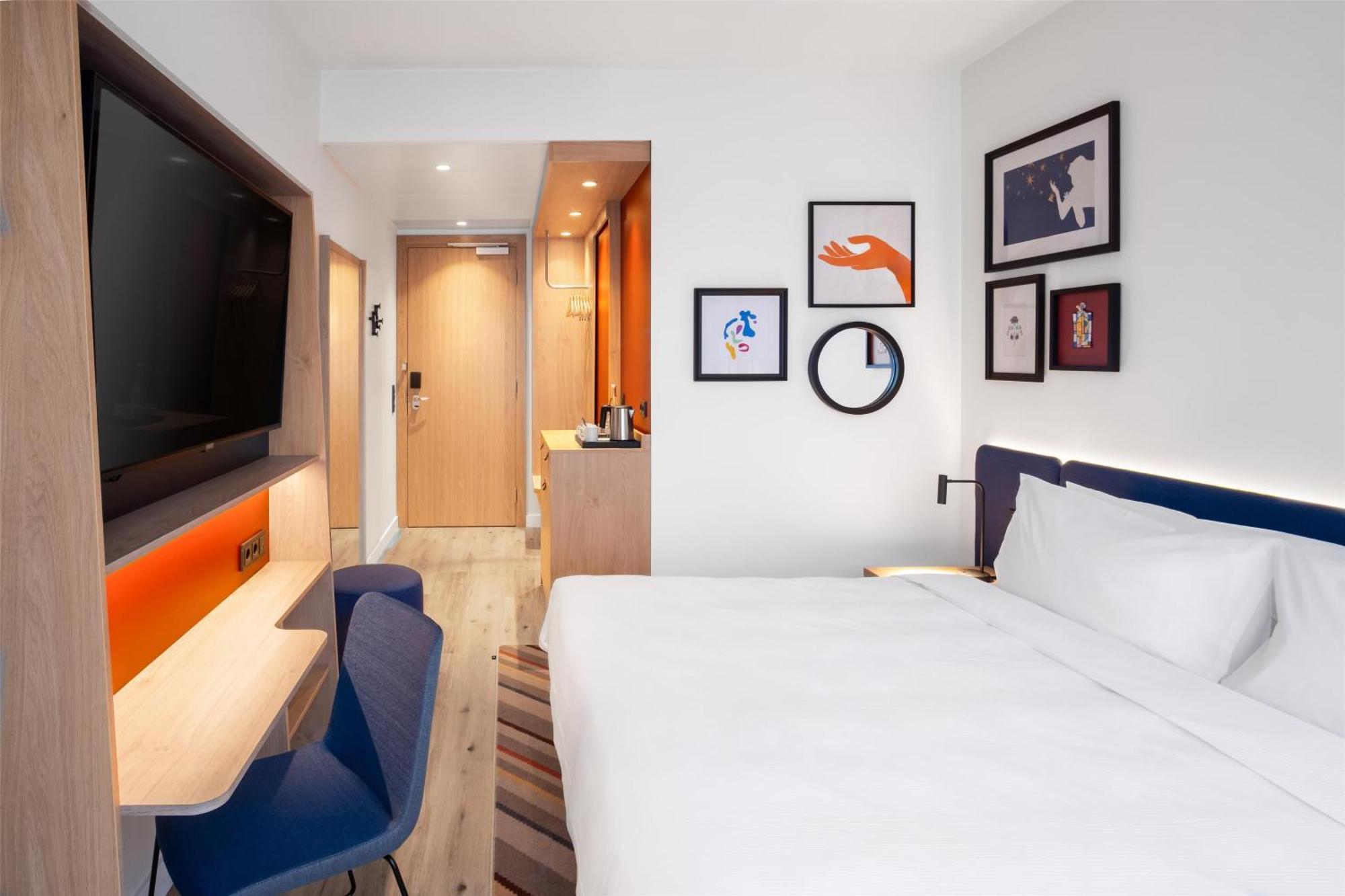 Hotel Hampton By Hilton 4*