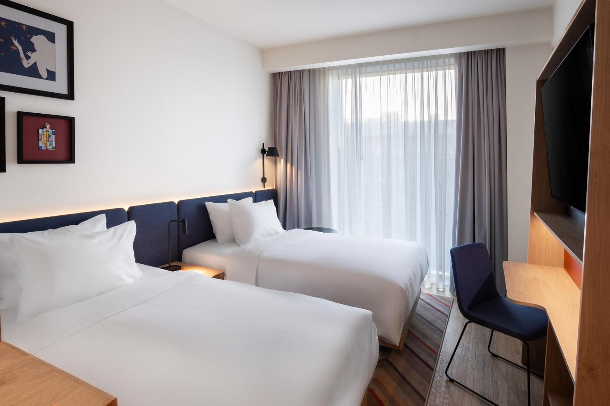 Hampton By Hilton 4*