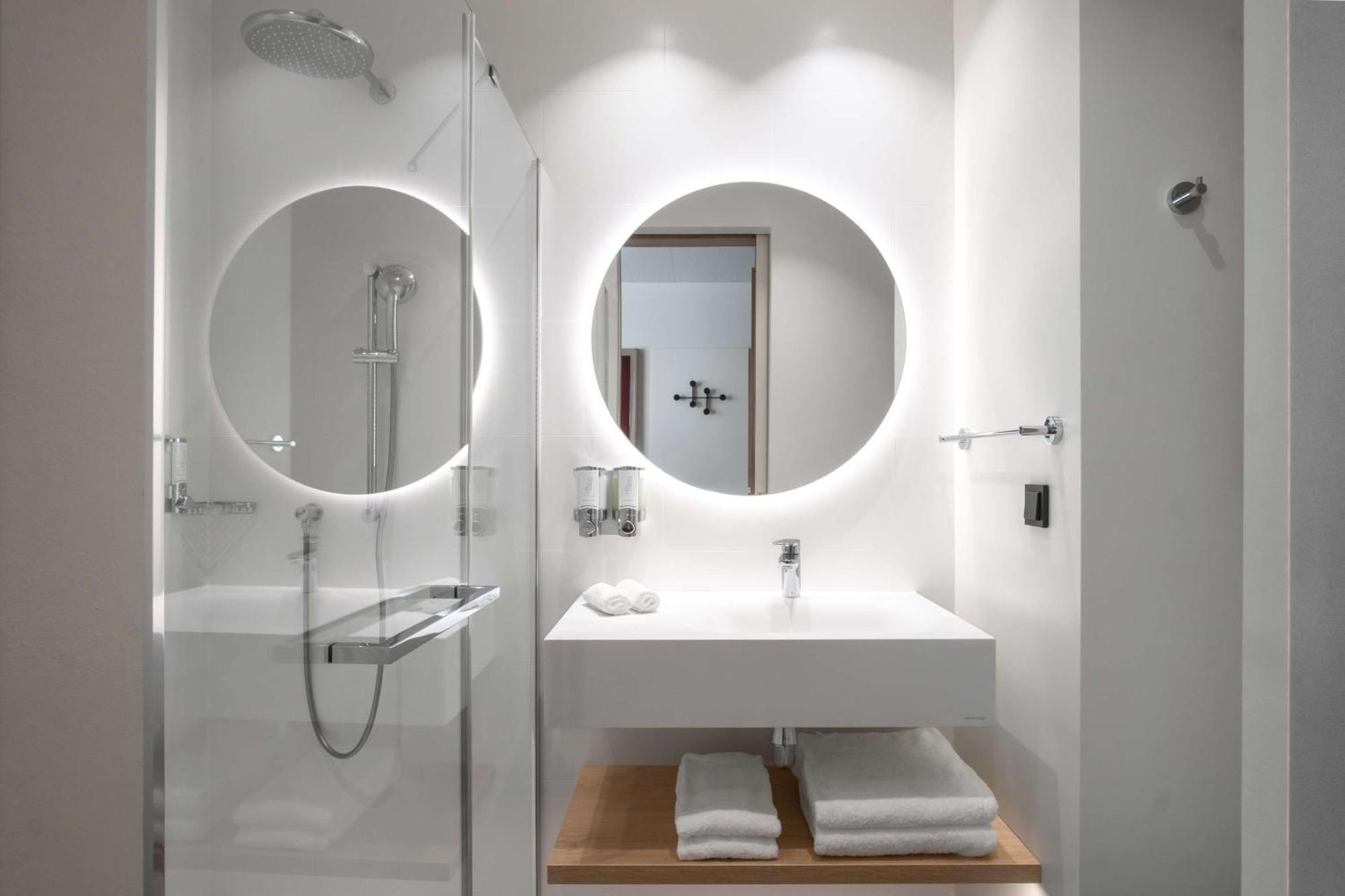 Hampton By Hilton Hotel 4*