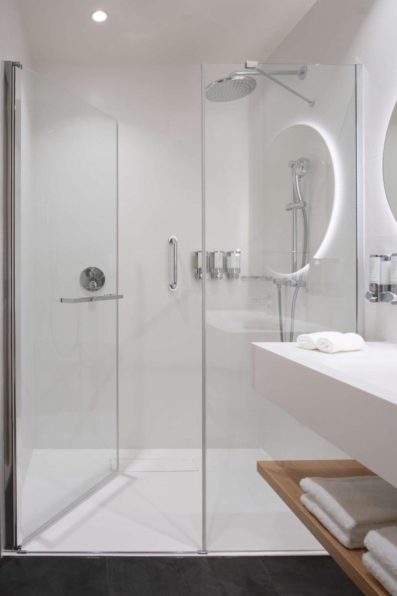 Hotel Hampton By Hilton 4*