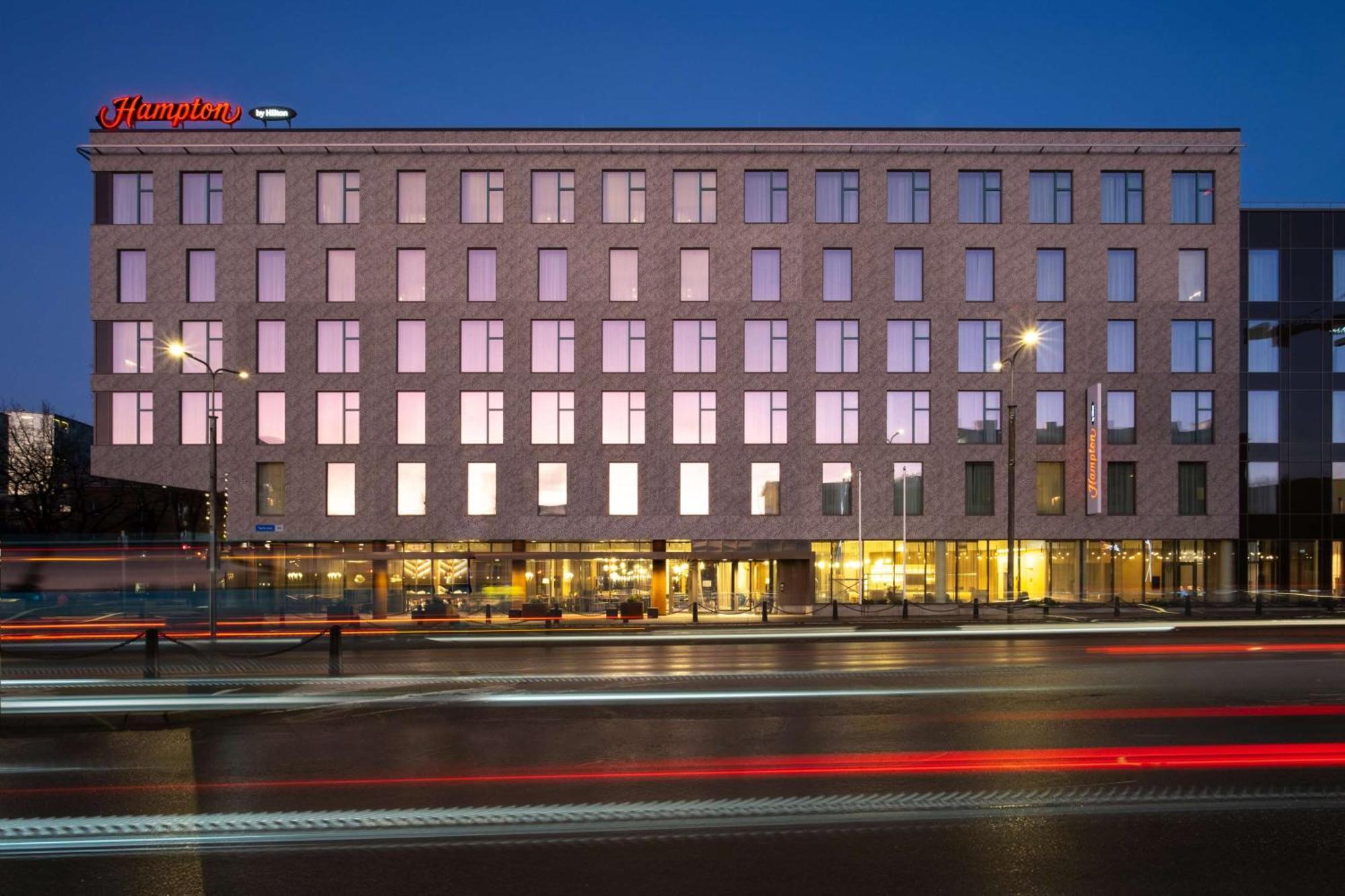 Hampton By Hilton Hotel 4*